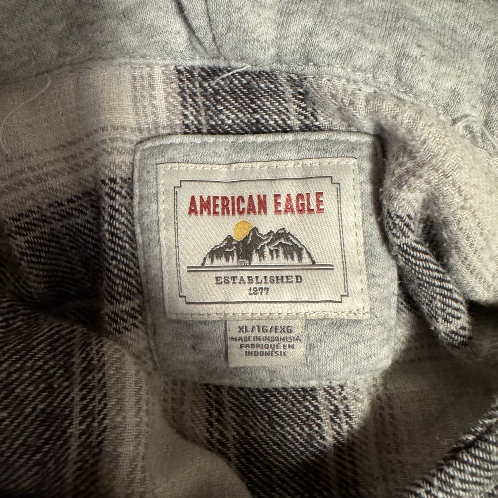American Eagle Outfitters Gray and Black Plaid Shirt - Picture 2 of 2